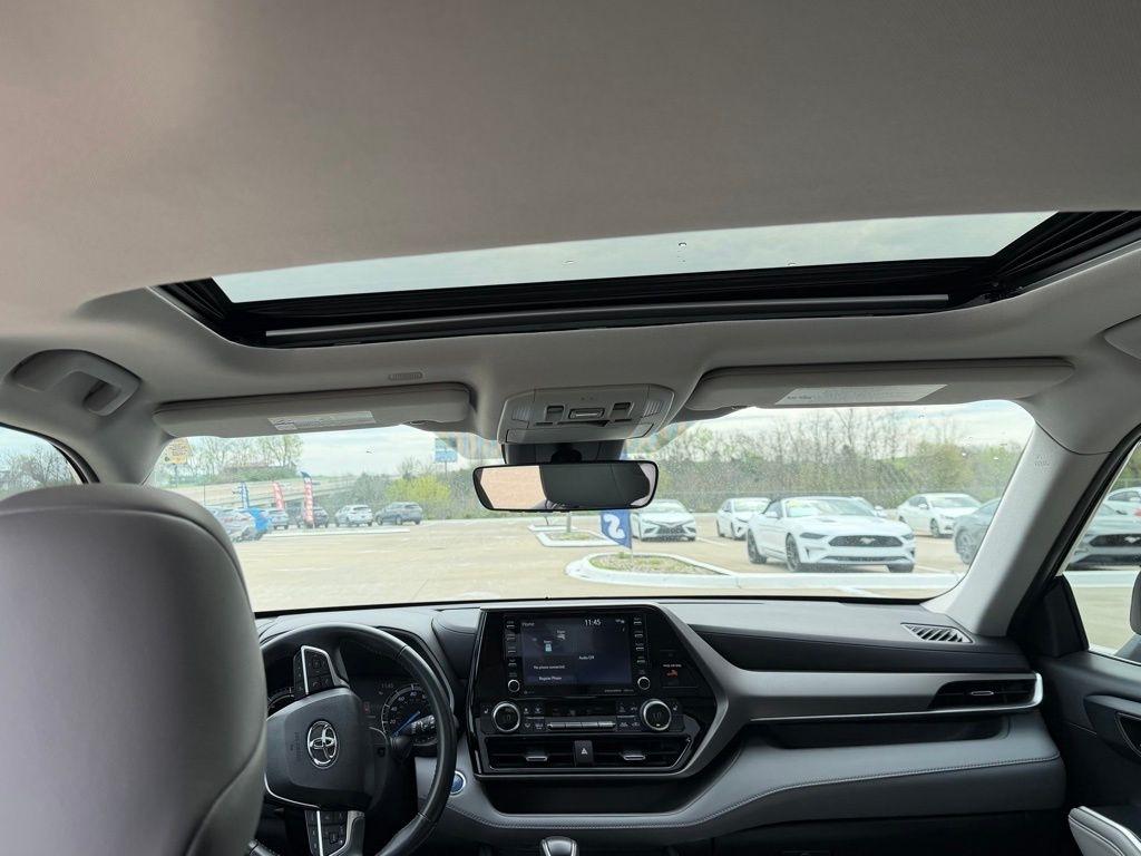 Toyota Highlander Hybrid  2022