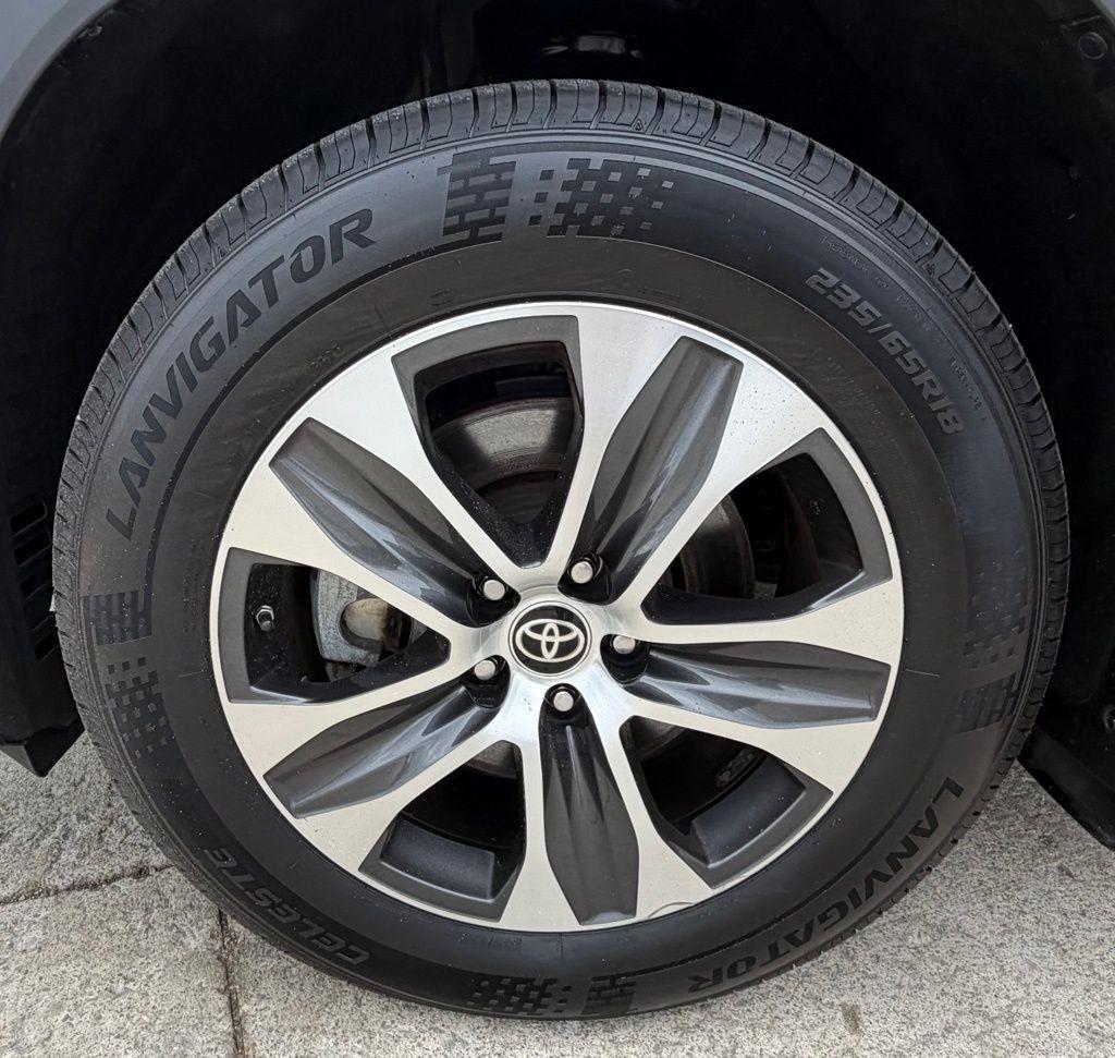 Toyota Highlander Hybrid  2022