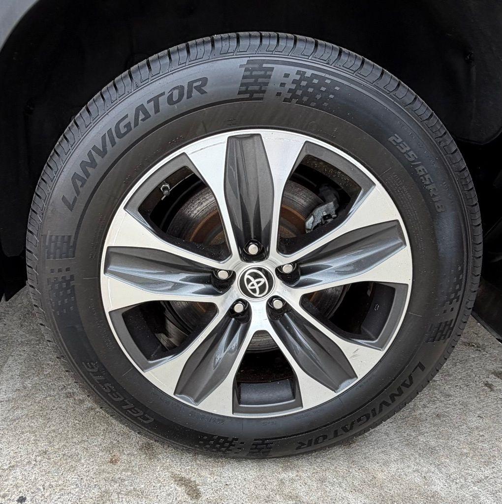 Toyota Highlander Hybrid  2022