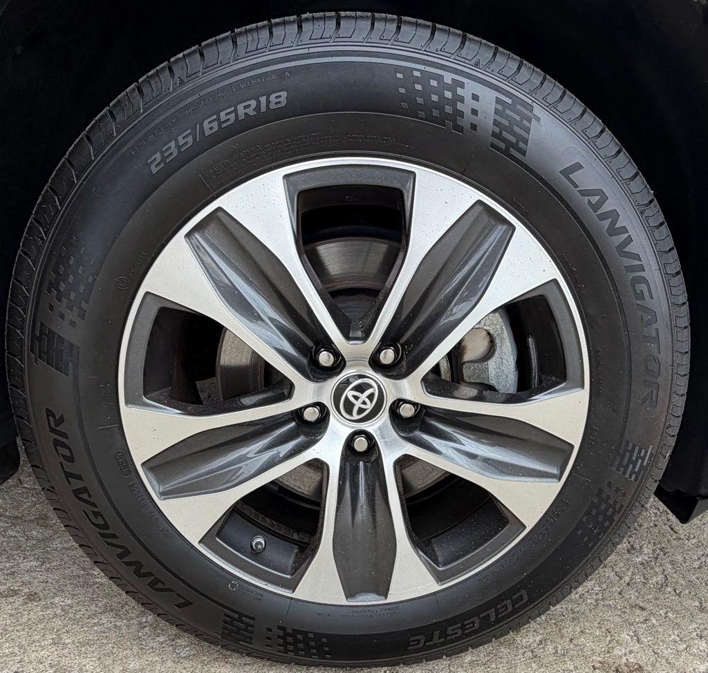 Toyota Highlander Hybrid  2022