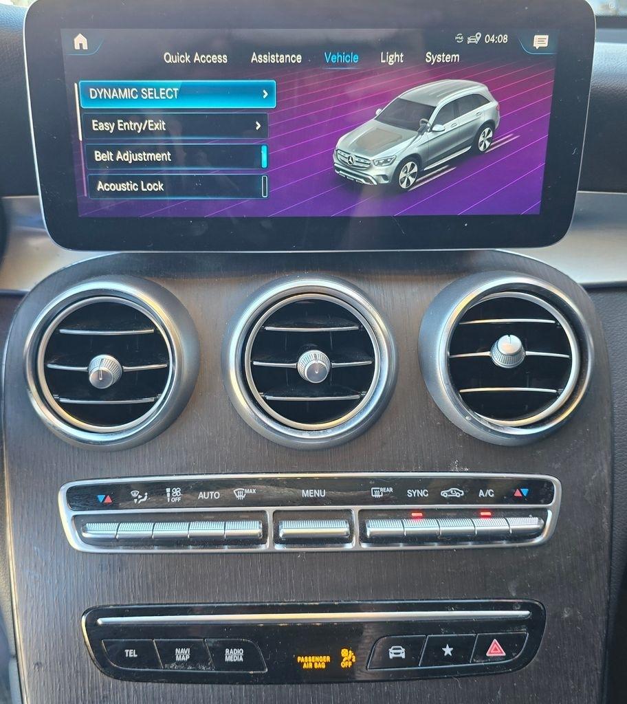 Mercedes-Benz GLC-Class  2022