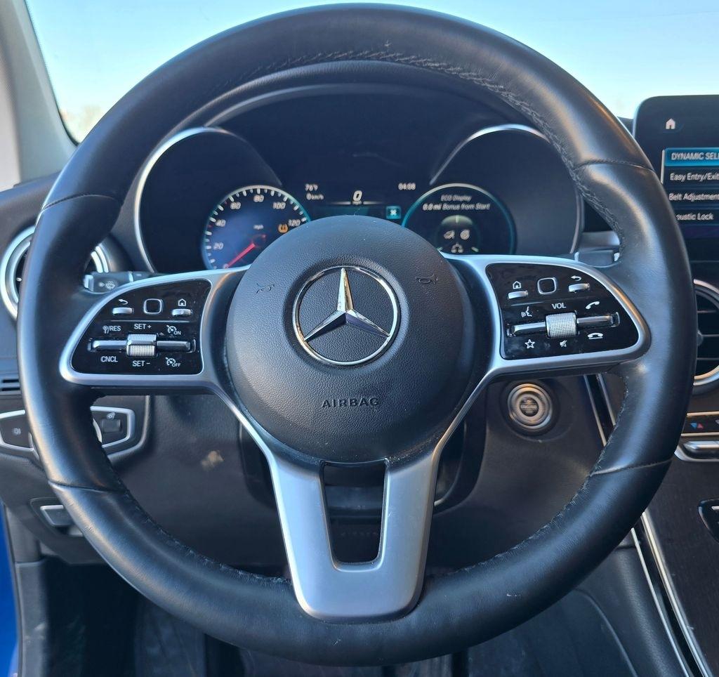 Mercedes-Benz GLC-Class  2022