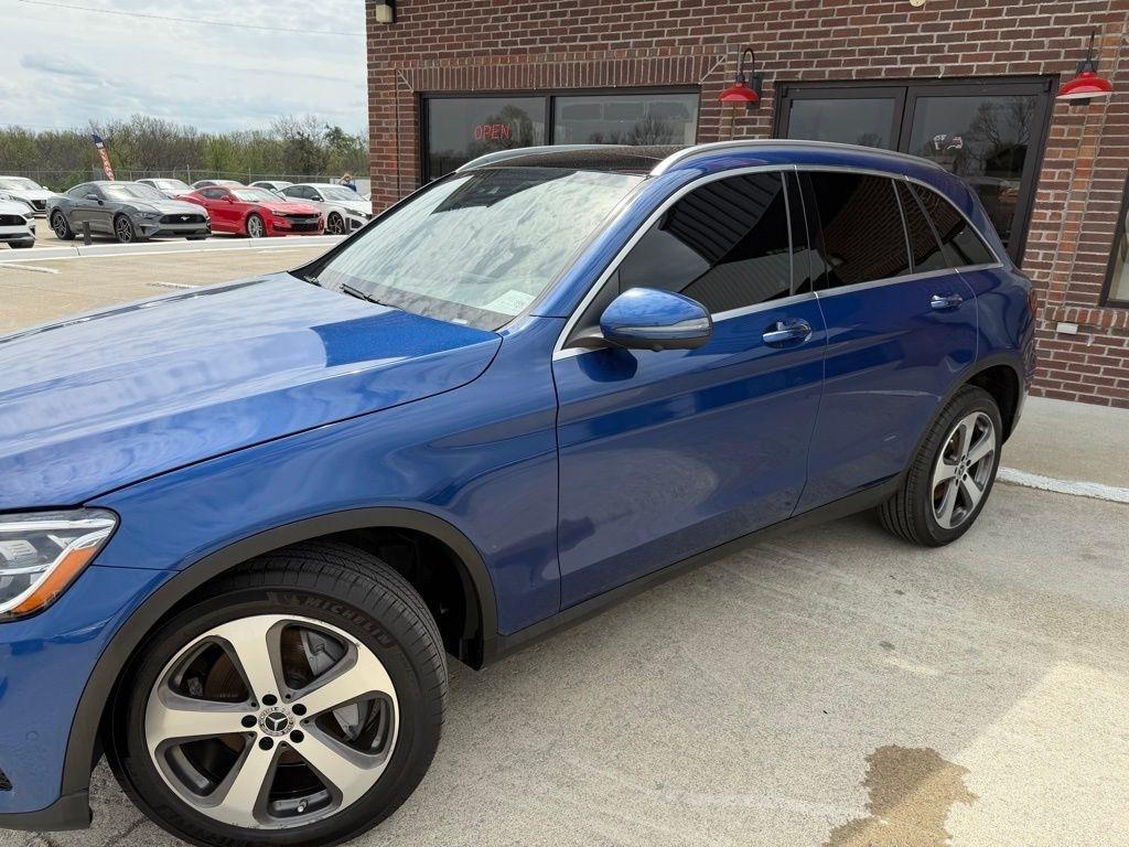 Mercedes-Benz GLC-Class  2022