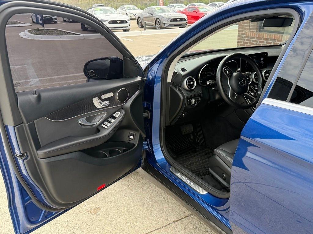 Mercedes-Benz GLC-Class  2022