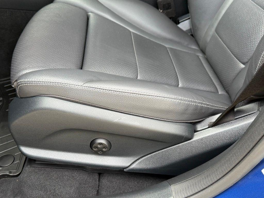 Mercedes-Benz GLC-Class  2022