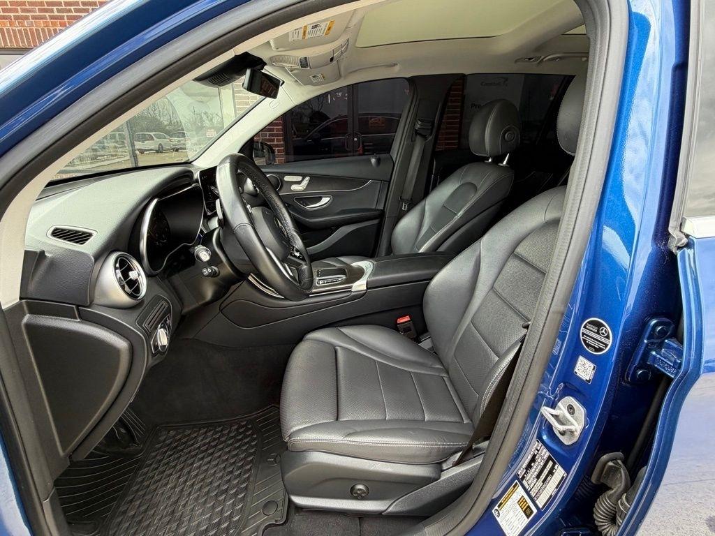 Mercedes-Benz GLC-Class  2022