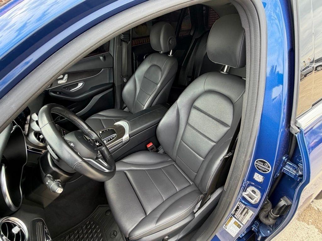 Mercedes-Benz GLC-Class  2022