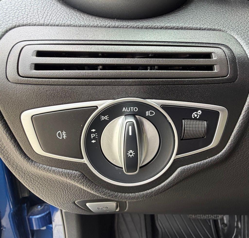 Mercedes-Benz GLC-Class  2022