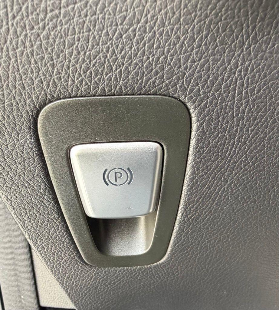 Mercedes-Benz GLC-Class  2022