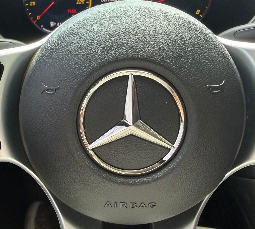 Mercedes-Benz GLC-Class  2022