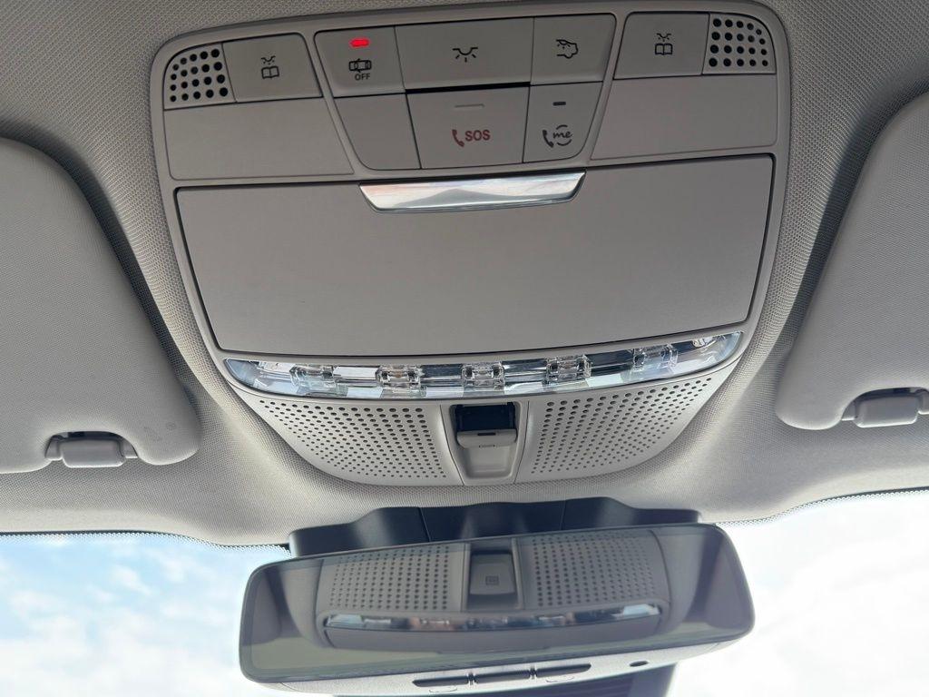 Mercedes-Benz GLC-Class  2022