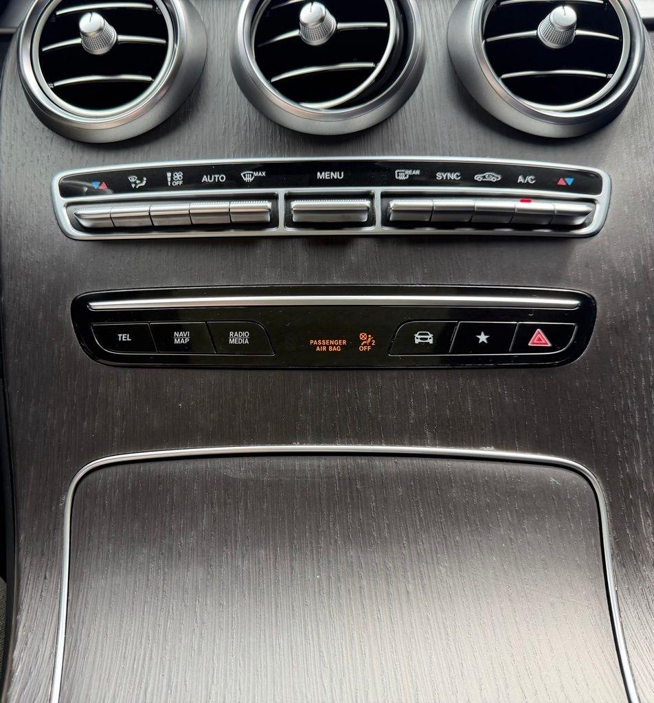 Mercedes-Benz GLC-Class  2022