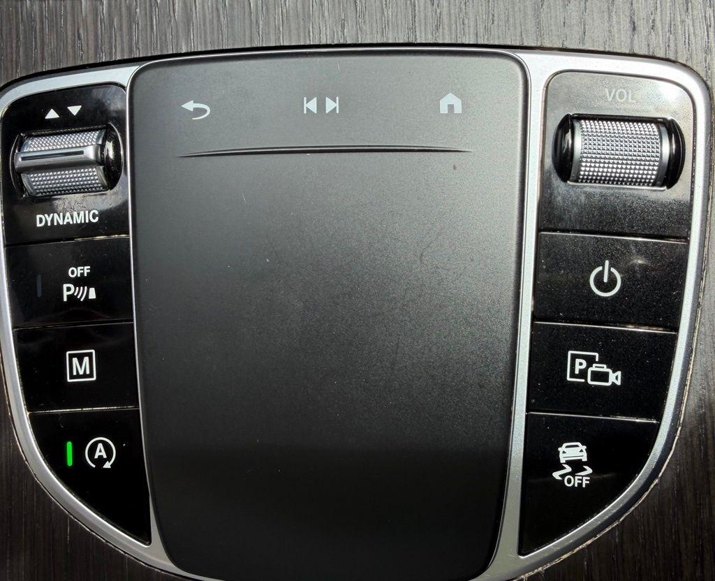 Mercedes-Benz GLC-Class  2022