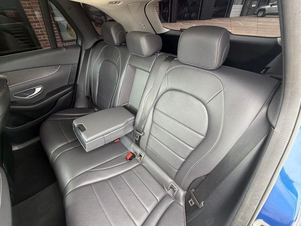 Mercedes-Benz GLC-Class  2022