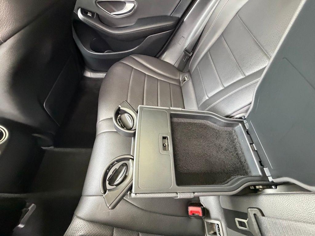 Mercedes-Benz GLC-Class  2022