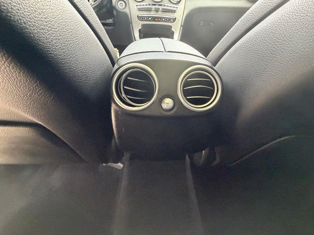 Mercedes-Benz GLC-Class  2022