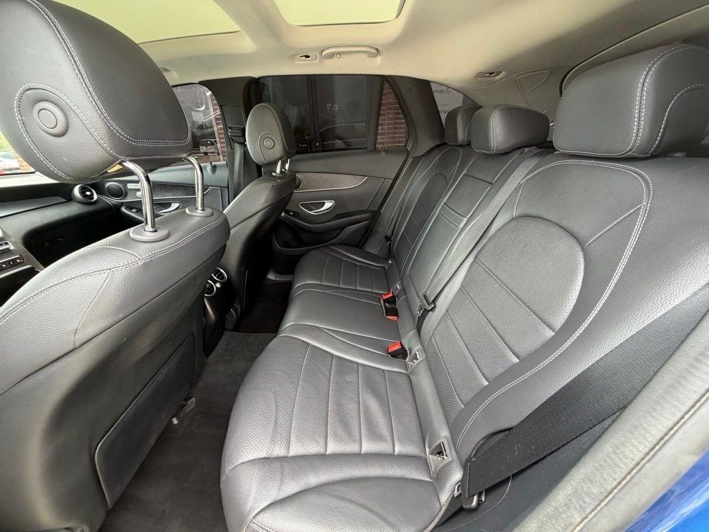 Mercedes-Benz GLC-Class  2022