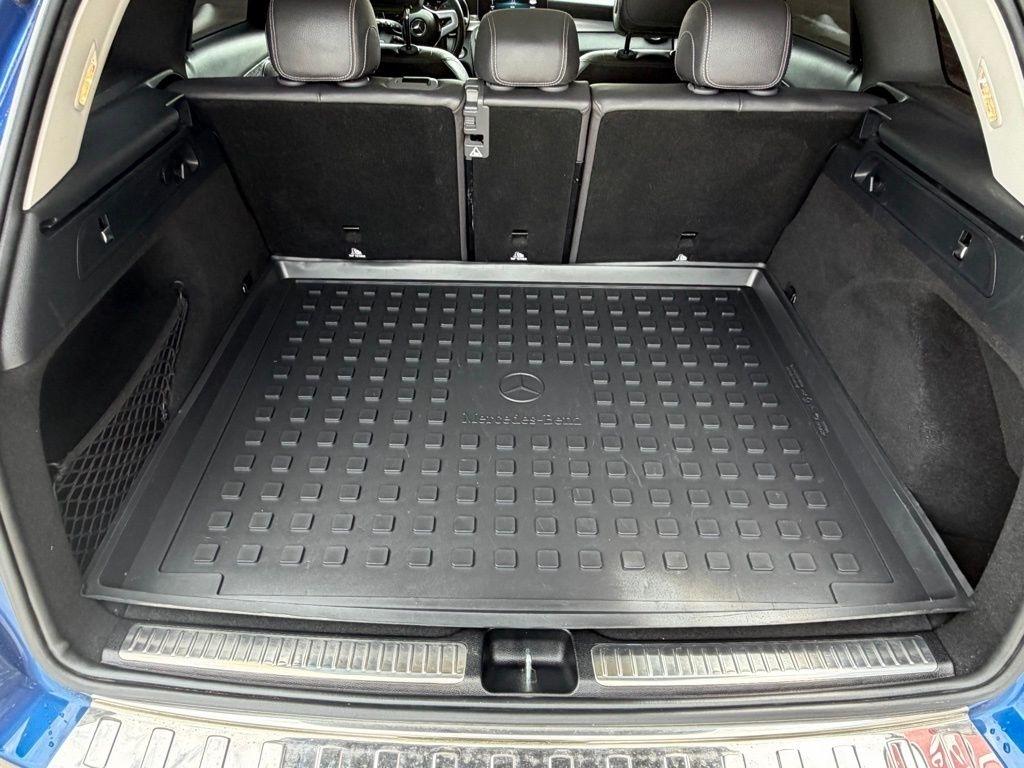 Mercedes-Benz GLC-Class  2022