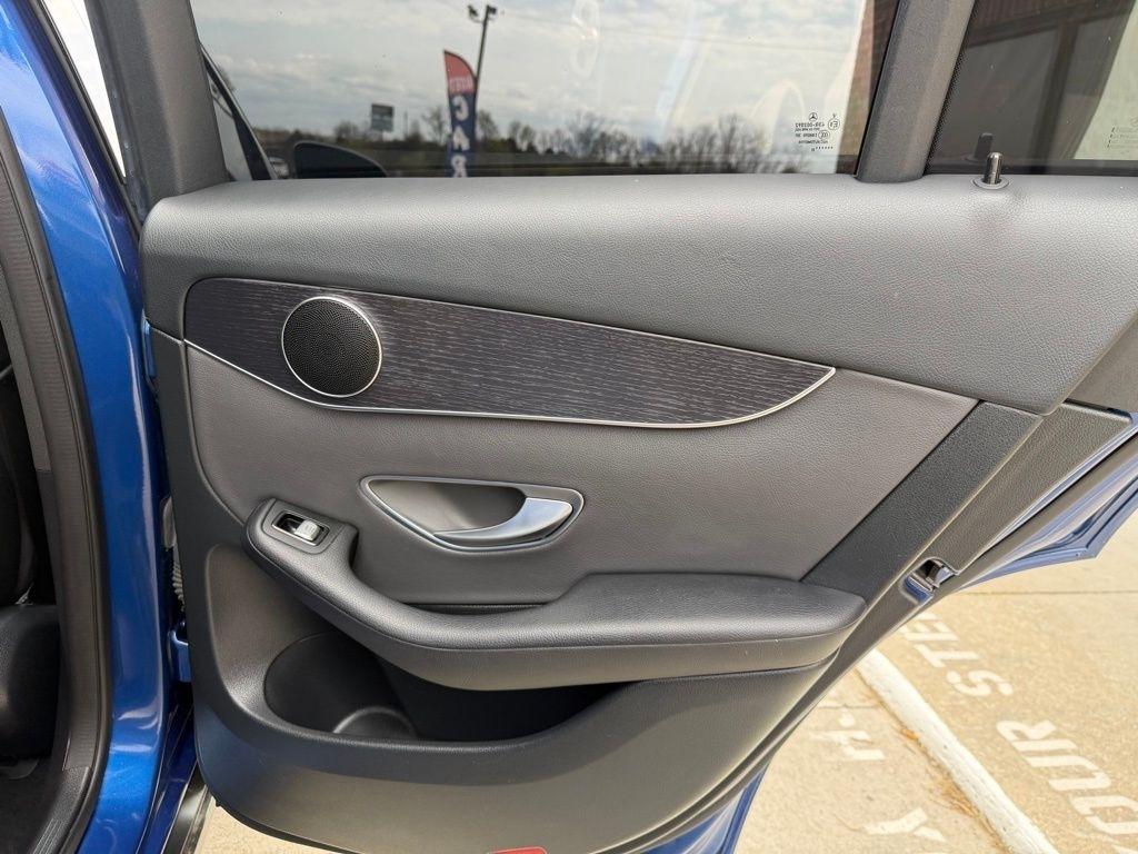 Mercedes-Benz GLC-Class  2022