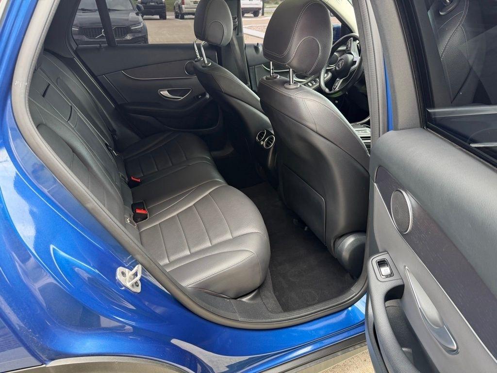 Mercedes-Benz GLC-Class  2022