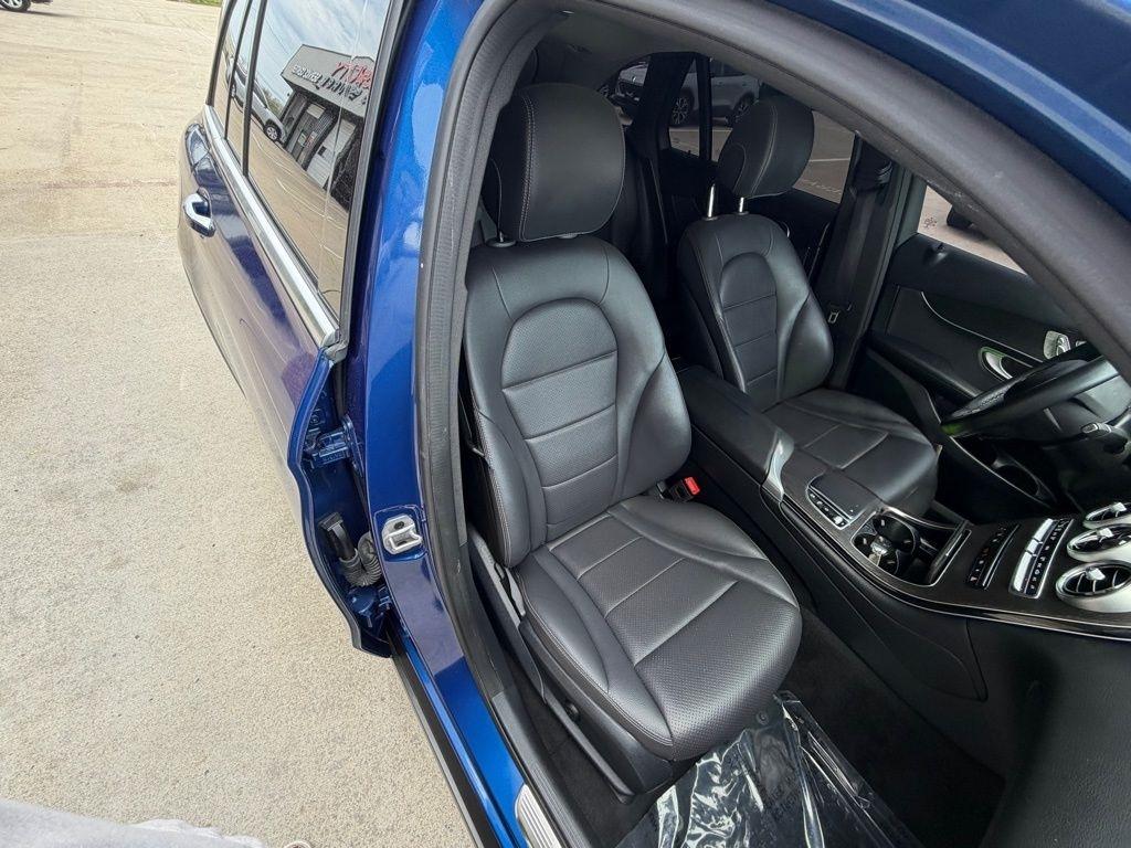 Mercedes-Benz GLC-Class  2022