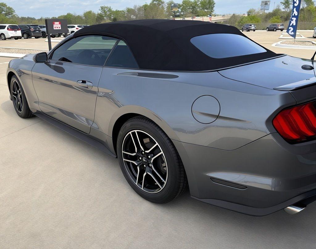 Ford Mustang  2021