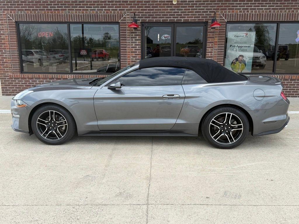 Ford Mustang  2021