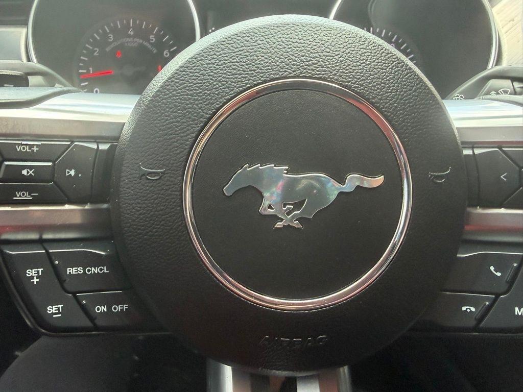 Ford Mustang  2021