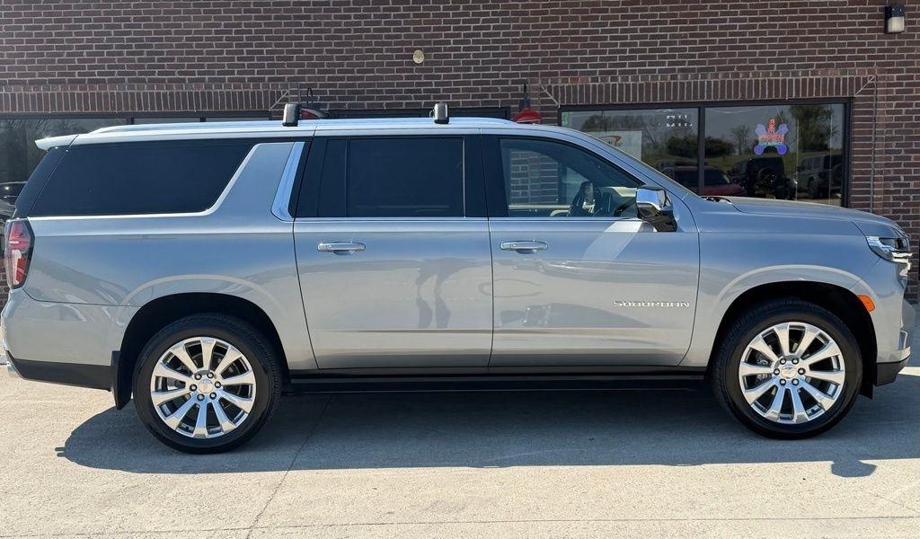 Chevrolet Suburban  2023