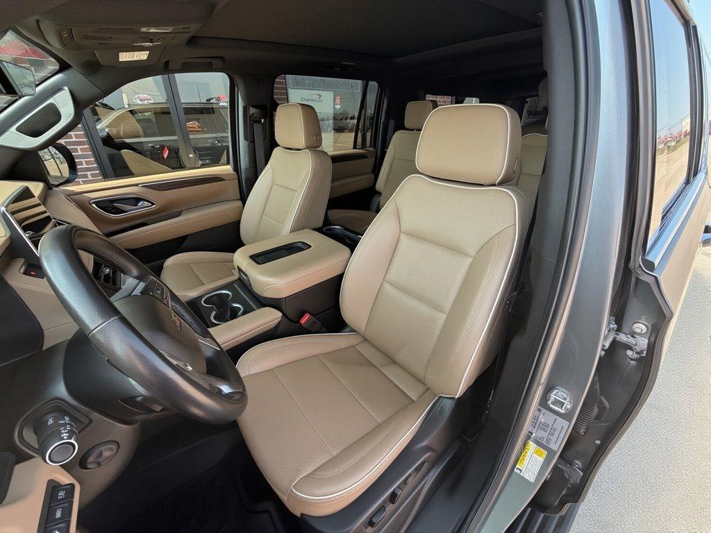 Chevrolet Suburban  2023