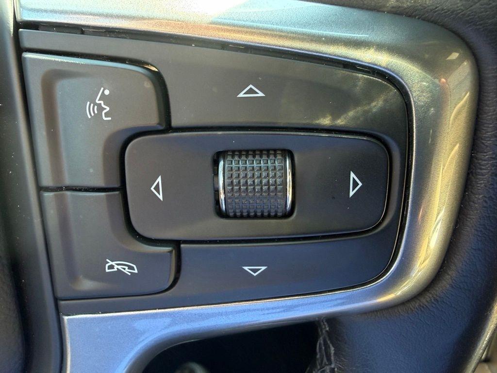 Chevrolet Suburban  2023
