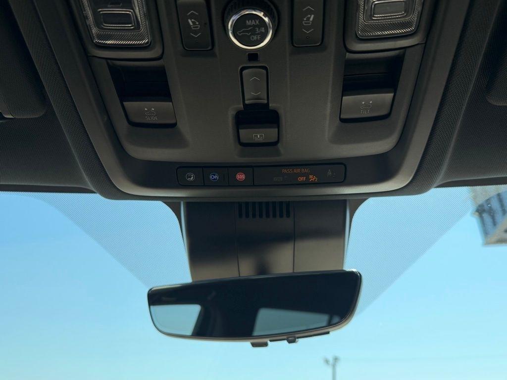 Chevrolet Suburban  2023