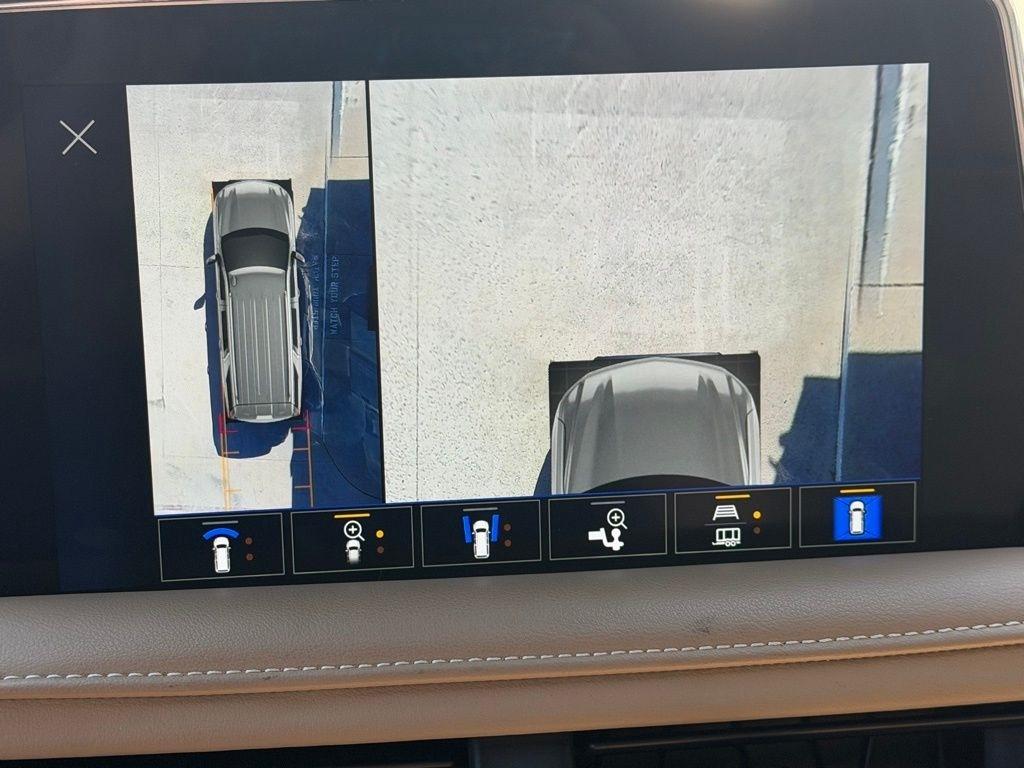 Chevrolet Suburban  2023
