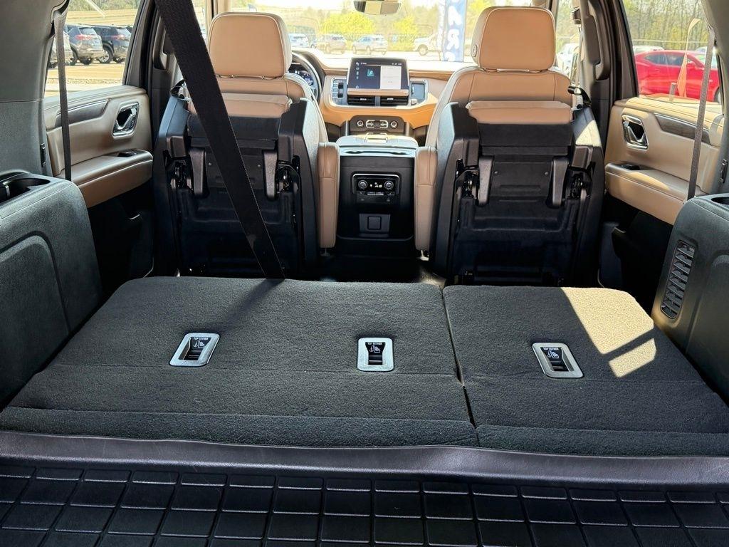 Chevrolet Suburban  2023