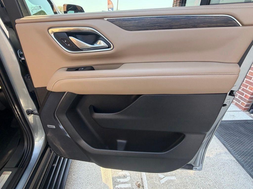 Chevrolet Suburban  2023