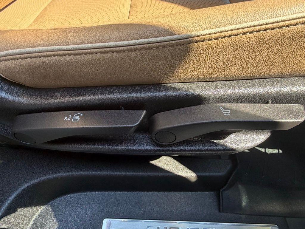 Chevrolet Suburban  2023
