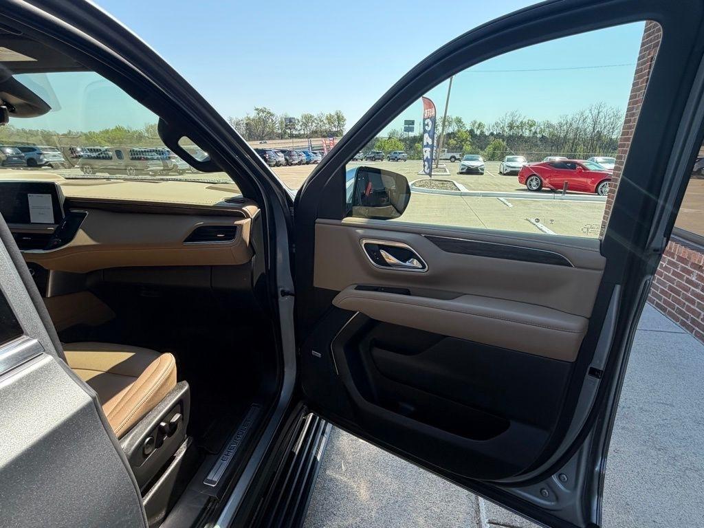 Chevrolet Suburban  2023