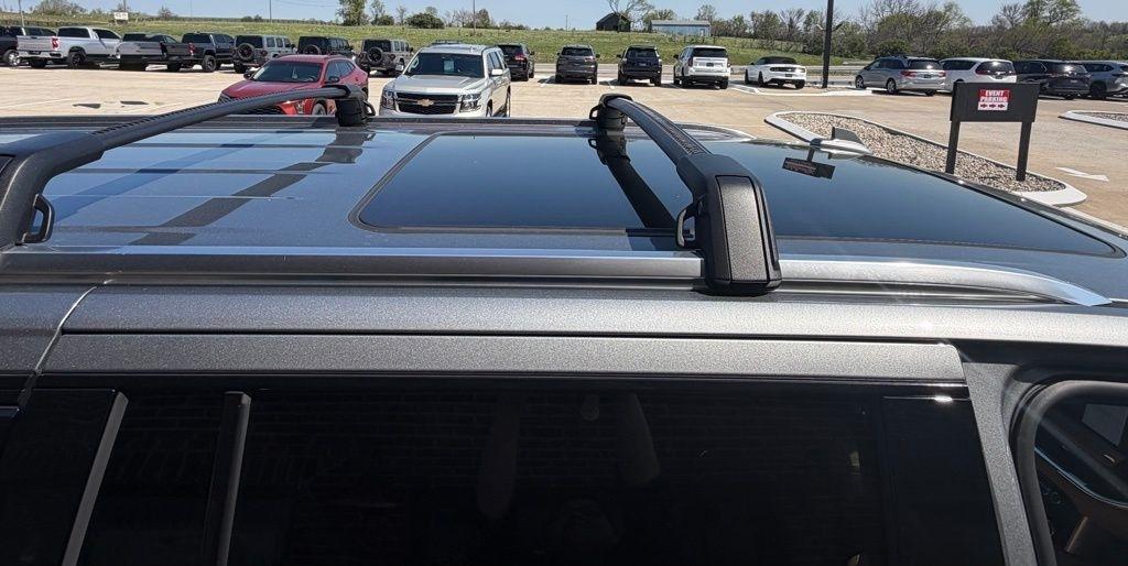 Chevrolet Suburban  2023