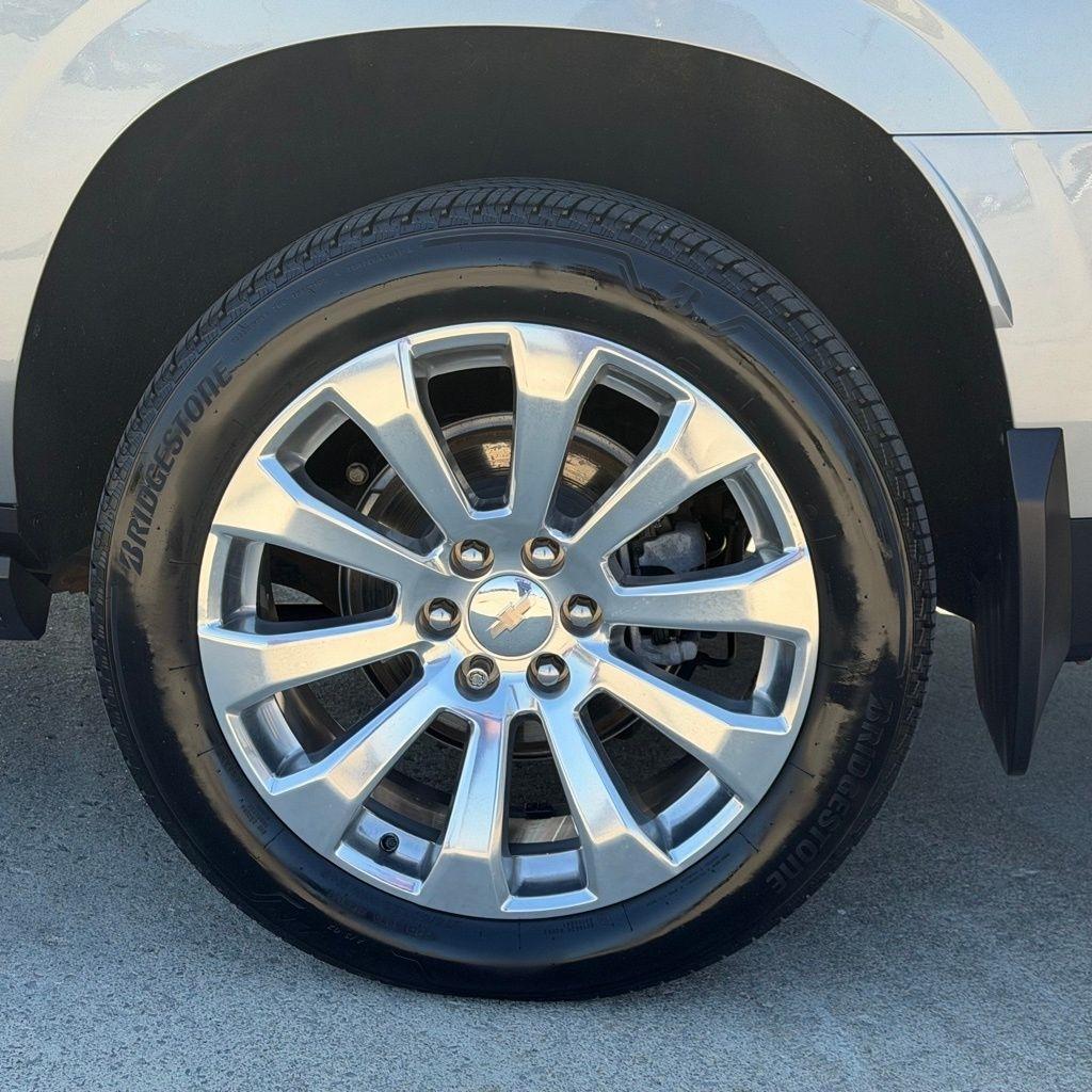 Chevrolet Suburban  2023