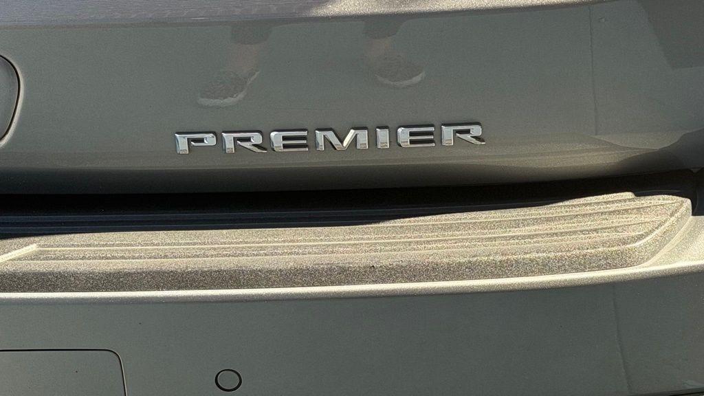 Chevrolet Suburban  2023