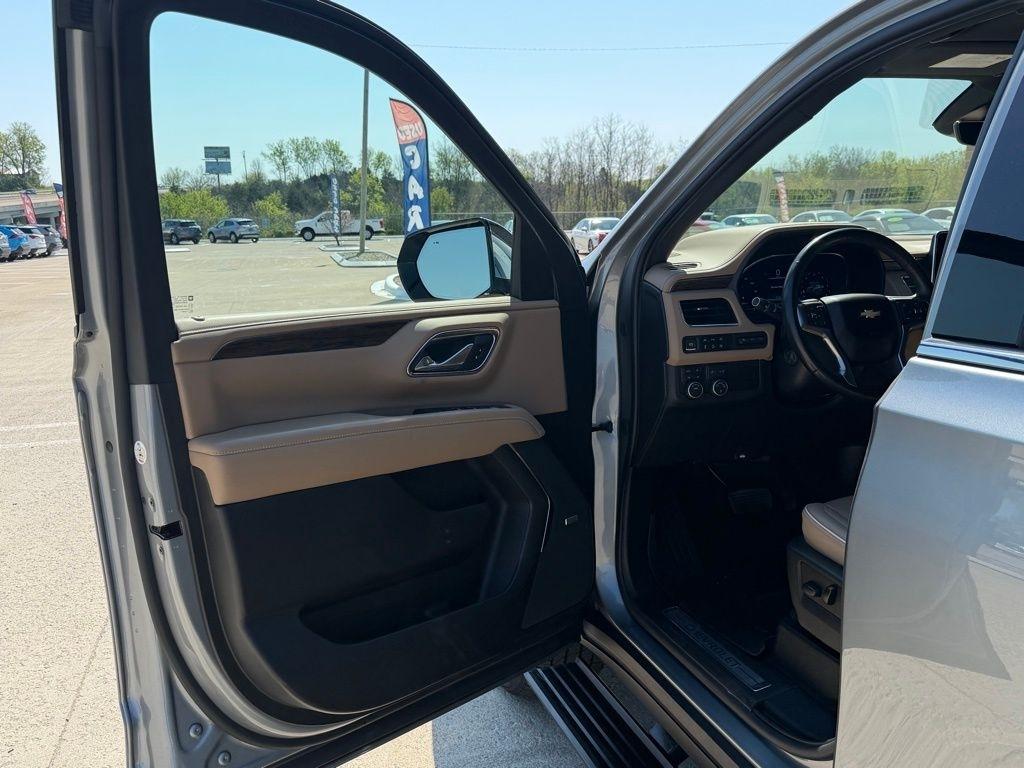 Chevrolet Suburban  2023