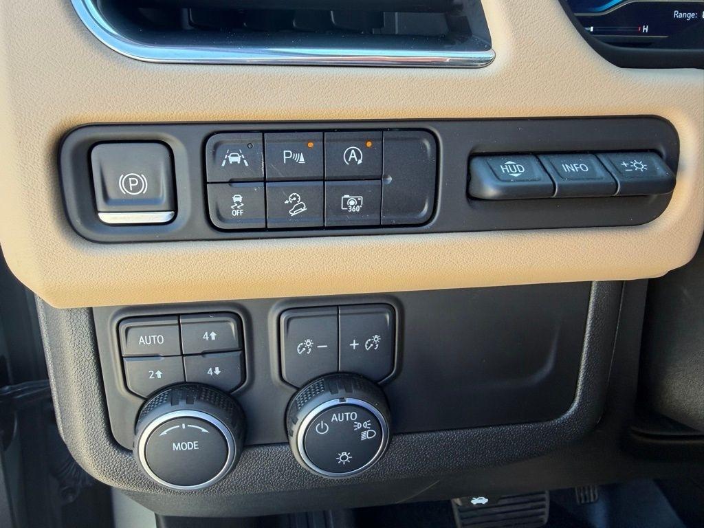 Chevrolet Suburban  2023