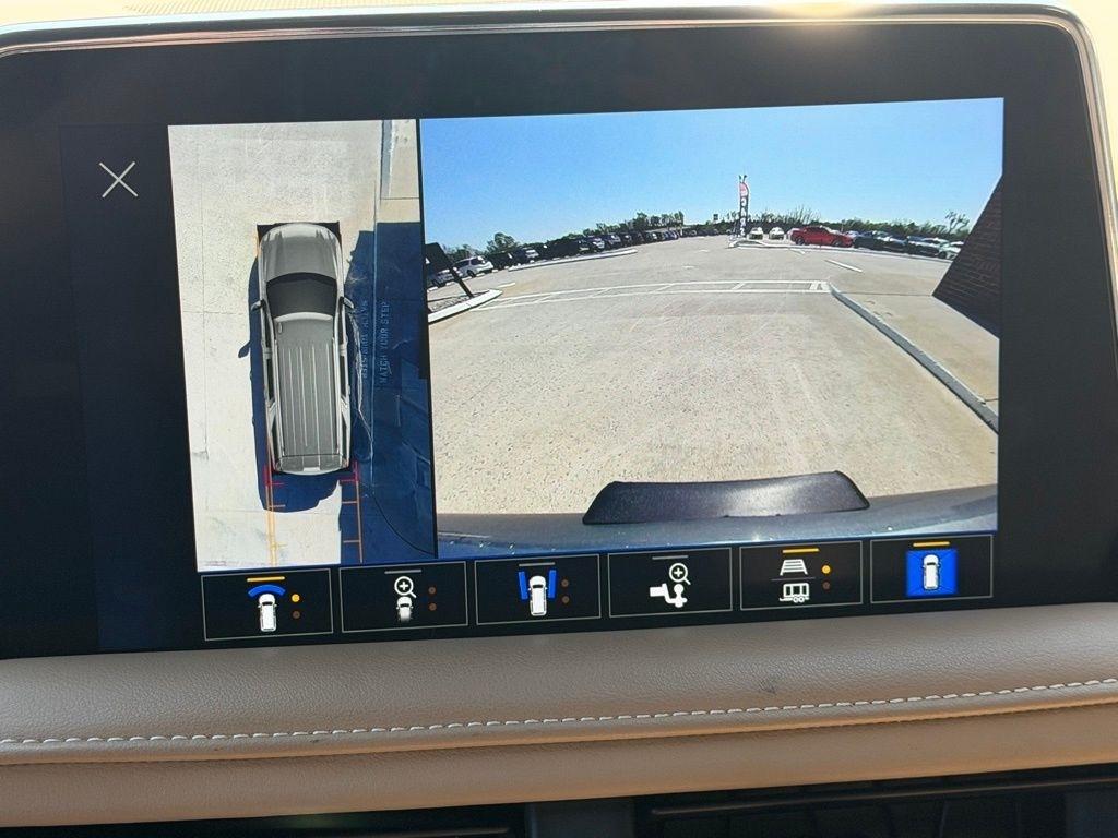 Chevrolet Suburban  2023