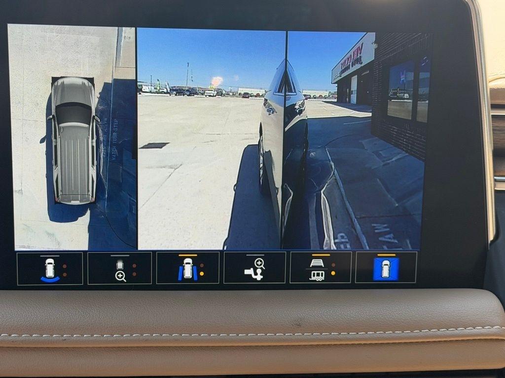 Chevrolet Suburban  2023