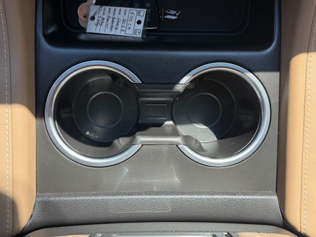 Chevrolet Suburban  2023