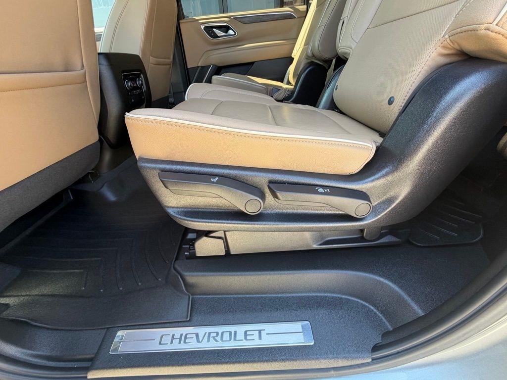Chevrolet Suburban  2023