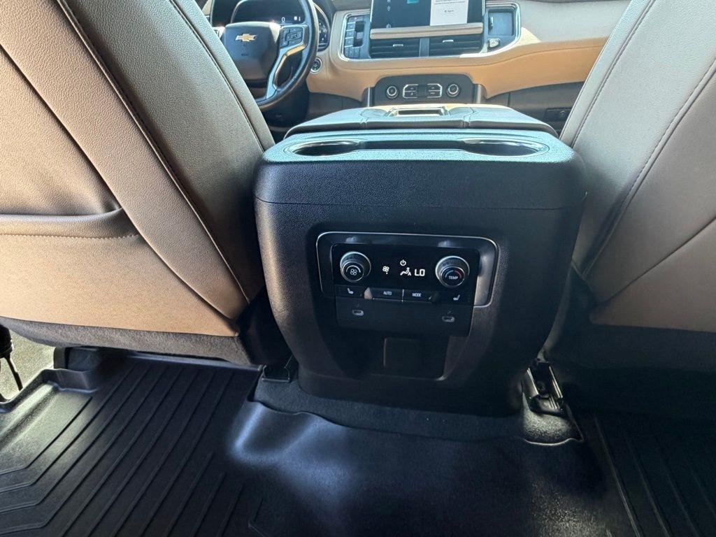 Chevrolet Suburban  2023