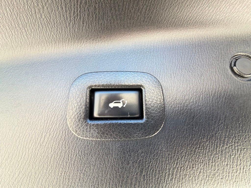 Nissan Armada  2018