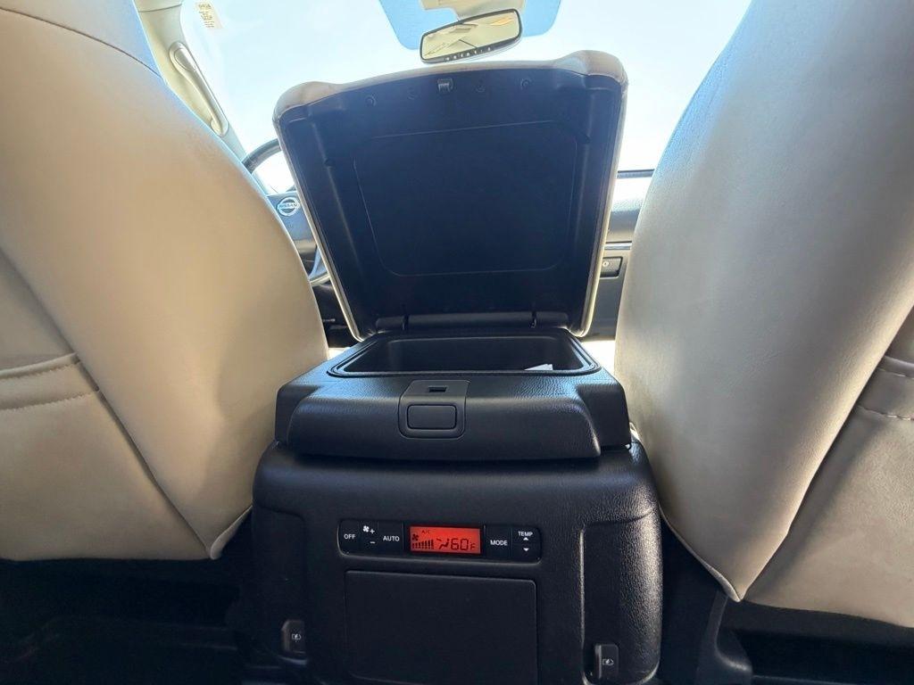 Nissan Armada  2018