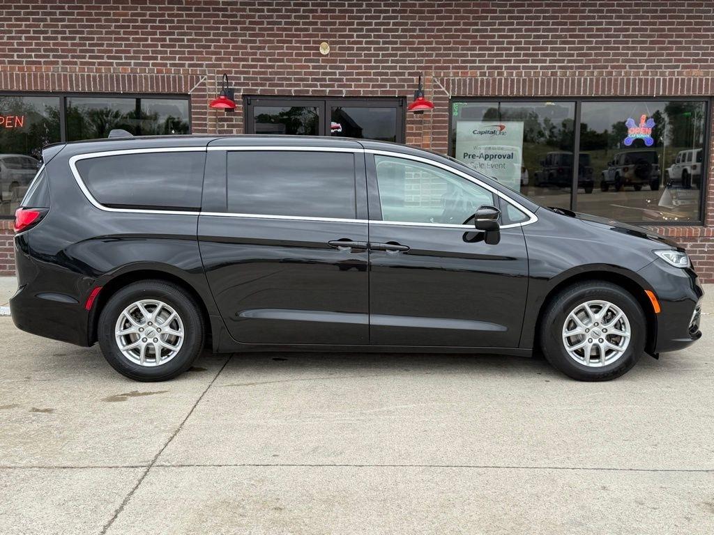 Chrysler Pacifica  2023